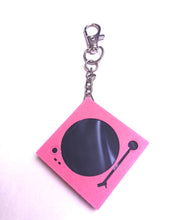 Load image into Gallery viewer, Mini FiDJit DJ Scratch Key Chain